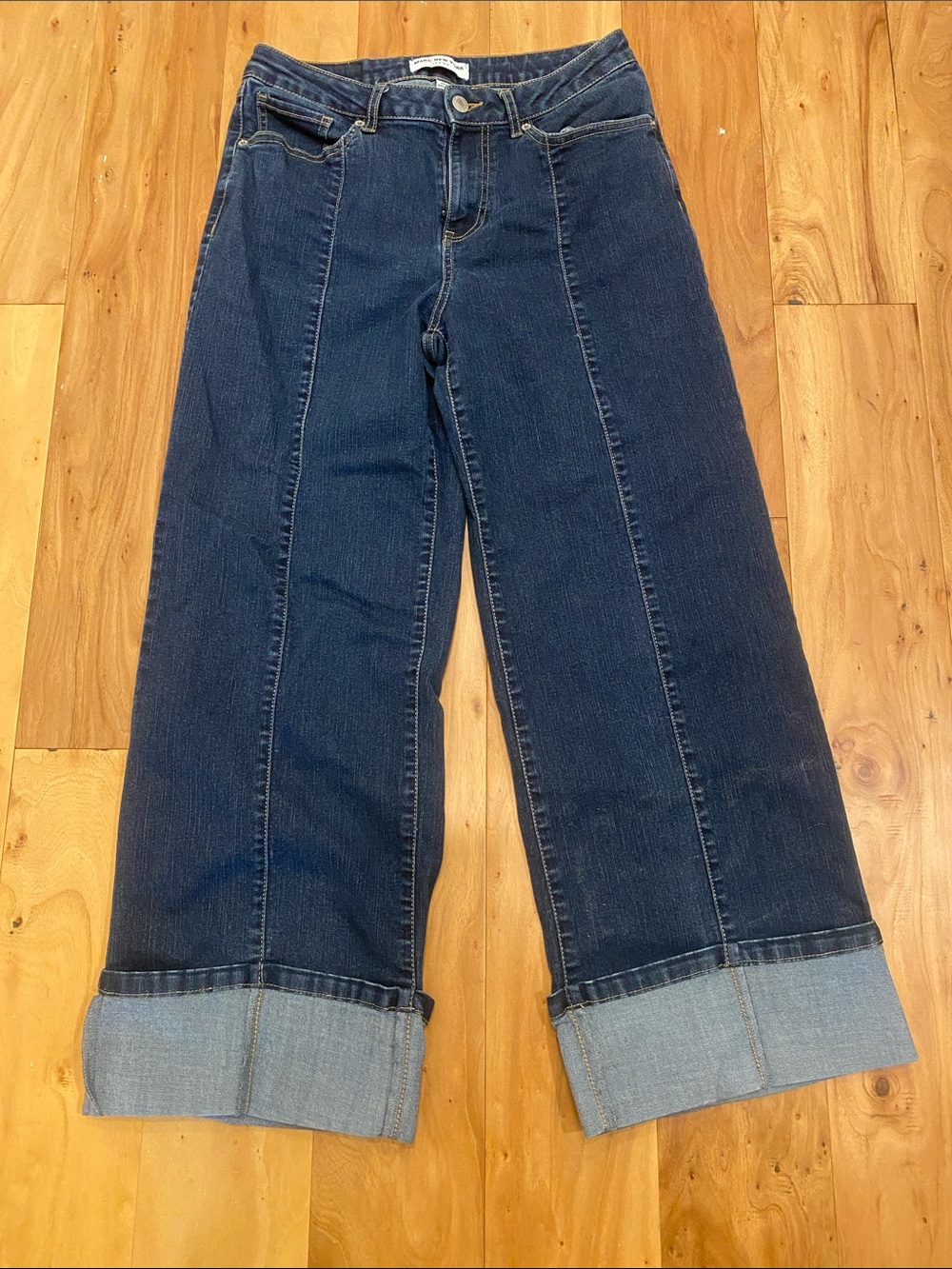 High-Rise Wide Leg Cuffed Jeans in Dark Blue